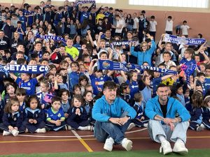 Los jugadores del Getafe C.F. visitan el colegio